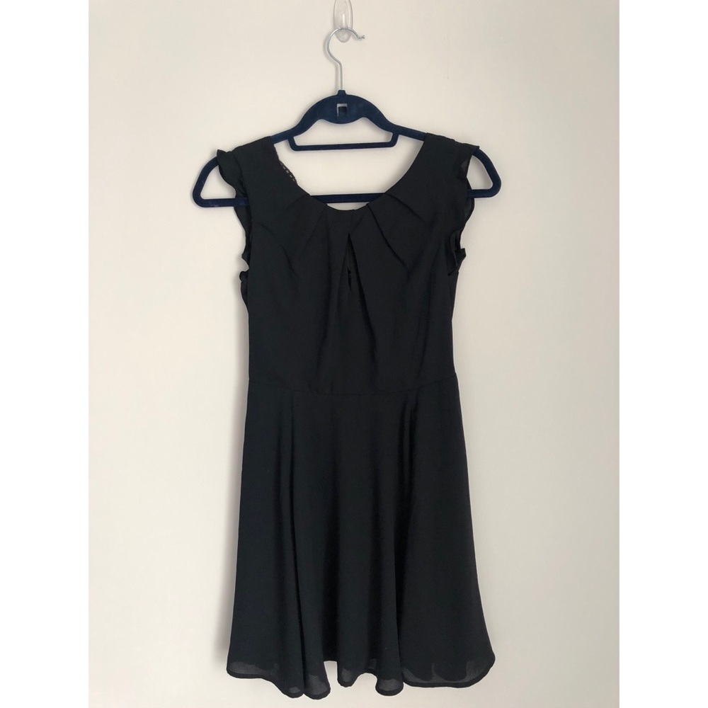 LBD Express Ruffles Capped Sleeve/Lace Back sz 0